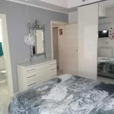 Aeroporto Papaveri Holiday home *